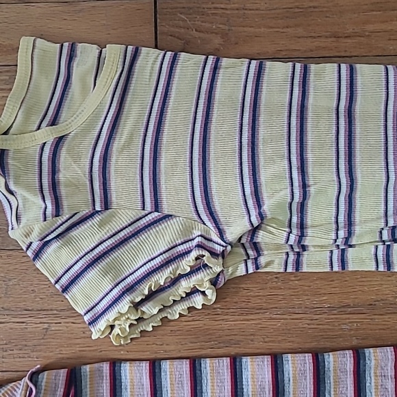 {Bundle} Two Soft Tops! - Picture 3 of 13